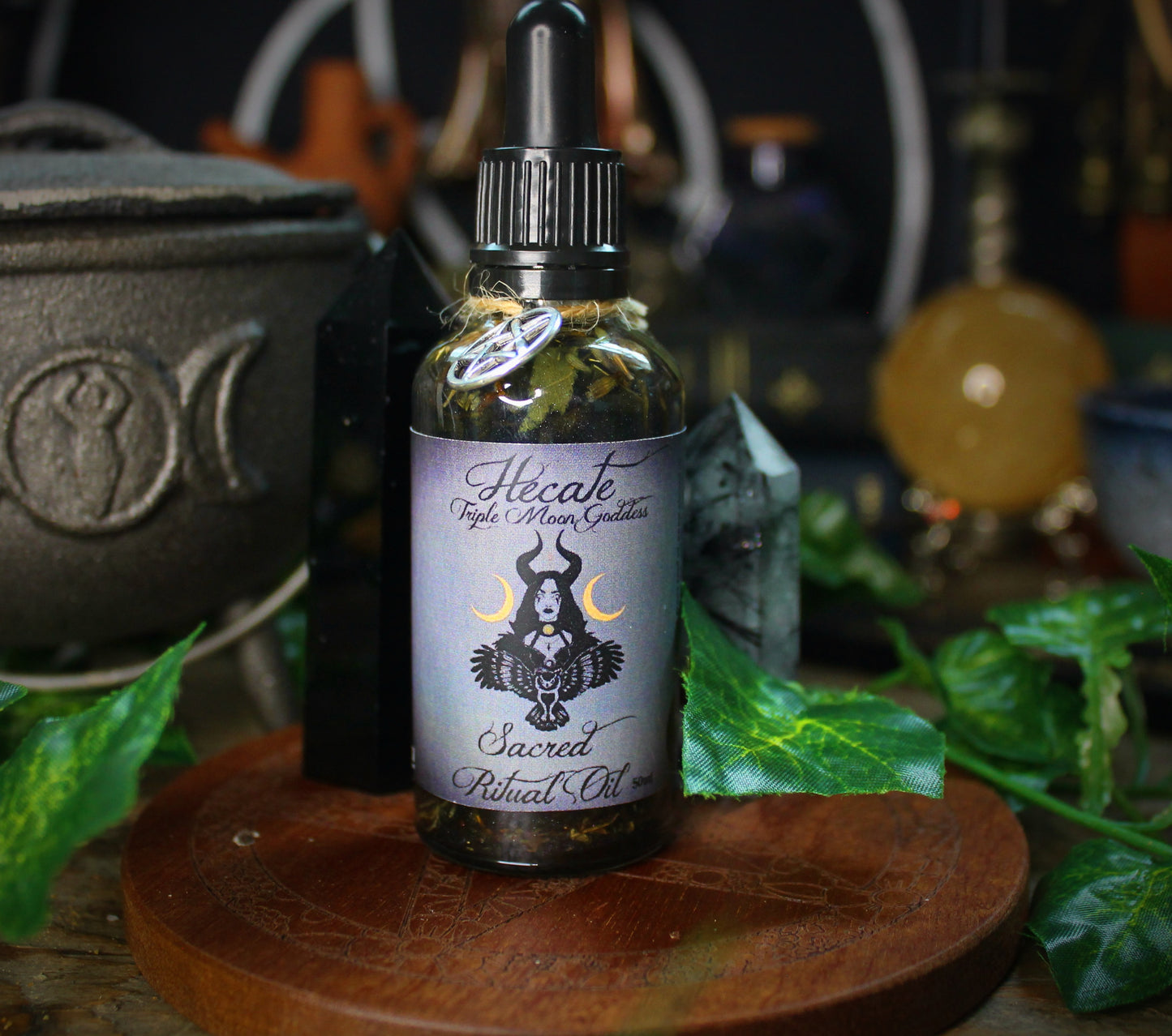 Hecate Triple Moon Ritual Oil