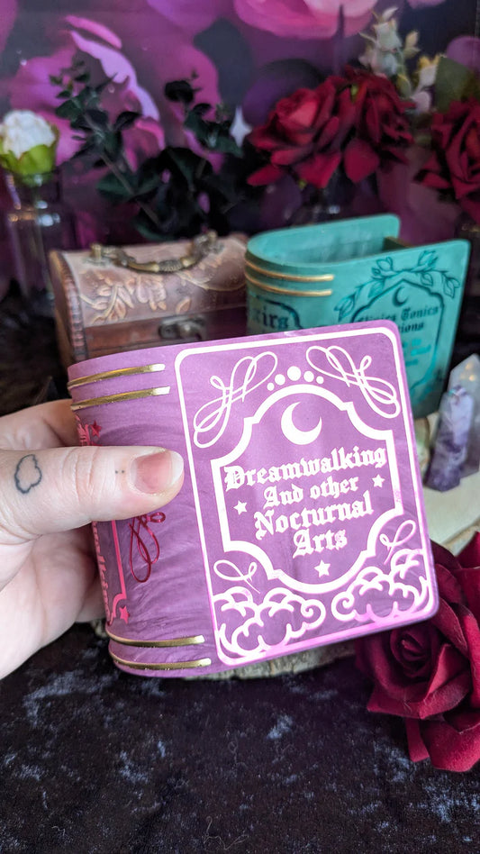 Dreamwalking Book Pot