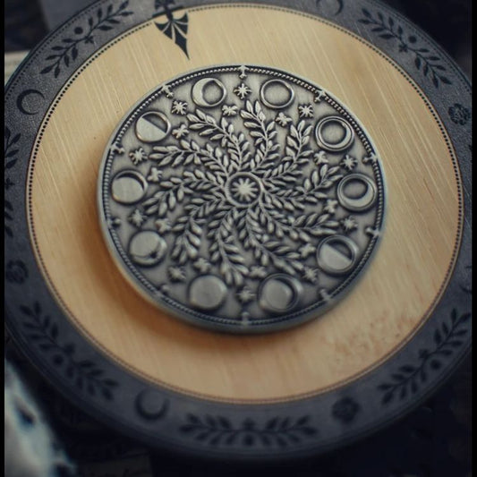 Witch’s Wheel of Lunar Phases